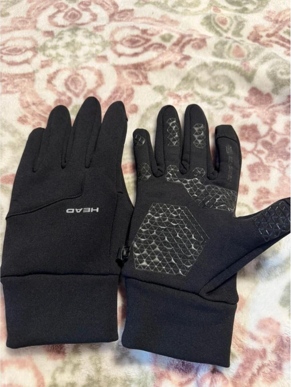 Winter gloves